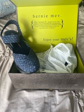 bernie mev. Navy Woven Slingback Mule